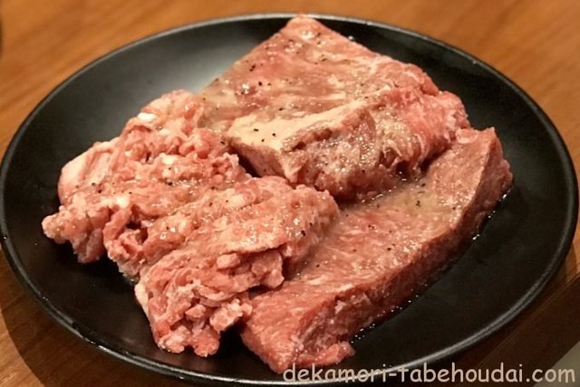 豪華で繁盛する焼肉チェーンが、急速に店舗数を拡大している