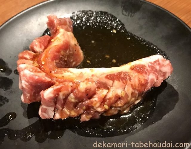 豪華で繁盛する焼肉チェーンが、急速に店舗数を拡大している