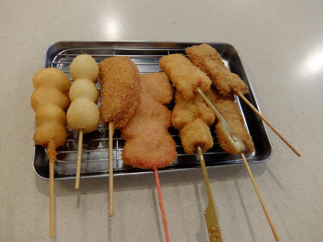 알고 계시나요? 가벼운 재료로 만들어진 튀김과 소스도 맛있는 튀김카츠입니다.《금연》