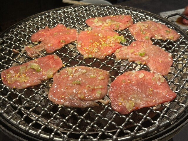 豪華なヒダ牛のランチで、至福のひとときを！