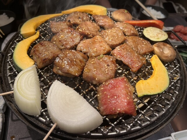 豪華なヒダ牛のランチで、至福のひとときを！