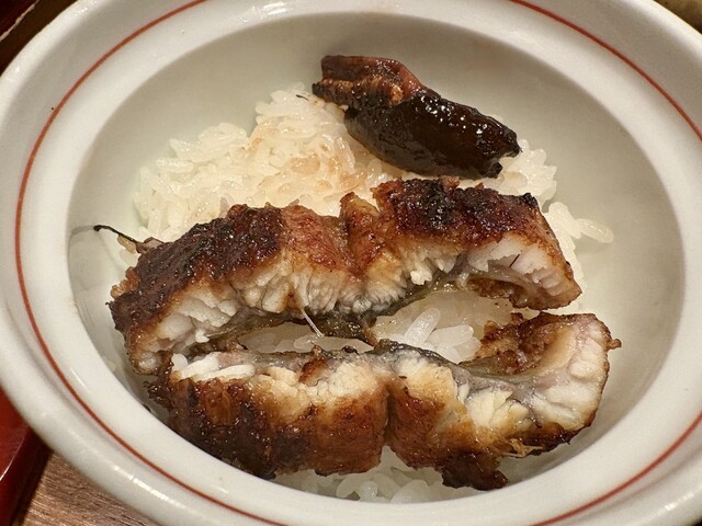 私の息子と彼の妻は、ヒツマブシを試してみることを楽しみにしています…