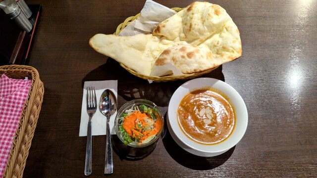 매운맛으로 추위를 견딜 수 있을까? 오랜만에 먹는 인네파카레아 런치는 강한 매운맛을 선택했다!!