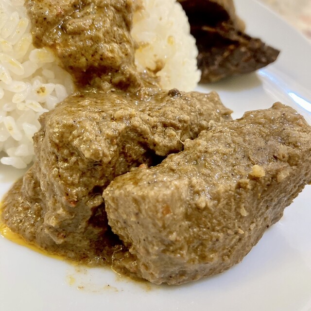 本物で家庭的な雰囲気の素晴らしいインドネシア料理レストランです。