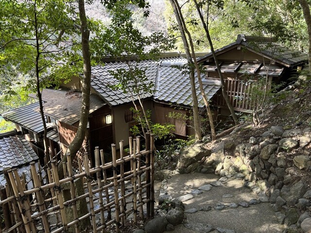 산리산에서 명물인 우도토를 최고의 위치에서 즐기세요.