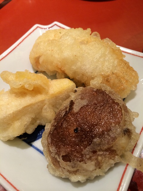 季節の食材を使った絶品天ぷらを、Tempura Kappou Saganoで味わってみてください!