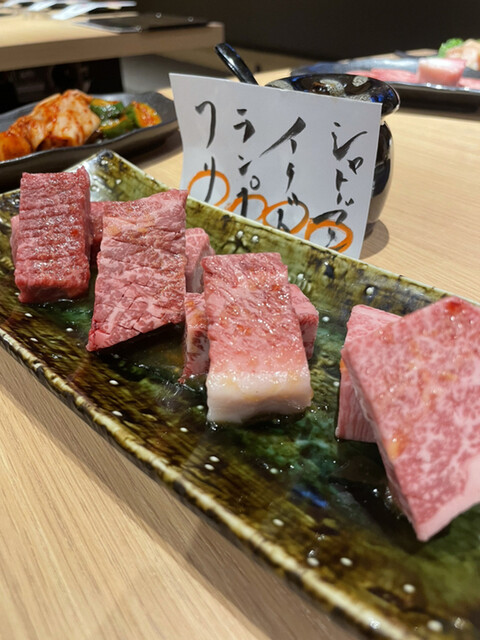【데이트에 딱 맞는 단품 구이 육류 전문점】