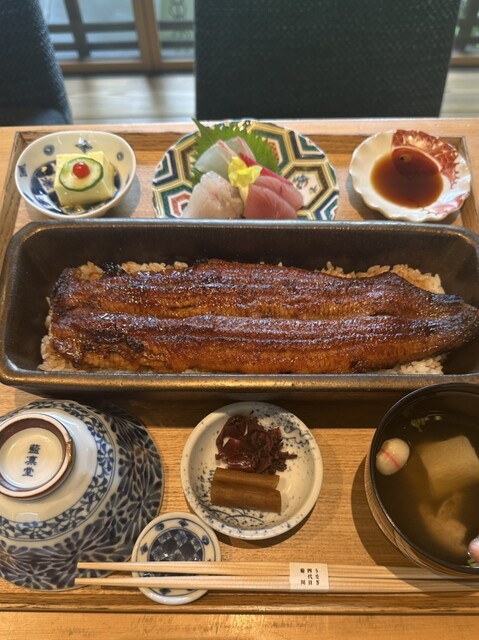 Enjoy a famous one-kami eel!