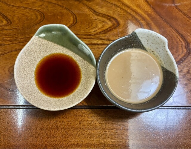 ナンバーの歴史に浸る、歴史的背景のある店「Hari Ju」でプライベートルームでの焼肉を楽しんだ。