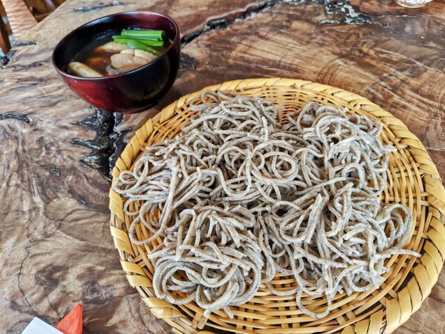 오리육수(거친 상태), 사보의 대용량 – 비브그룸맨 & 사보 백명점! 편안한 분위기와 맛있는 오리 사보를 즐길 수 있는 좋은 가게입니다!!!