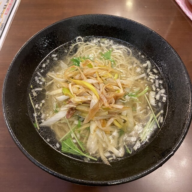 기간 한정 '담당면 치즈맛'은 꽤 괜찮은 한 잔이었습니다! 정식 메뉴보다 더 개성 있는 맛을 느낄 수 있었습니다.
