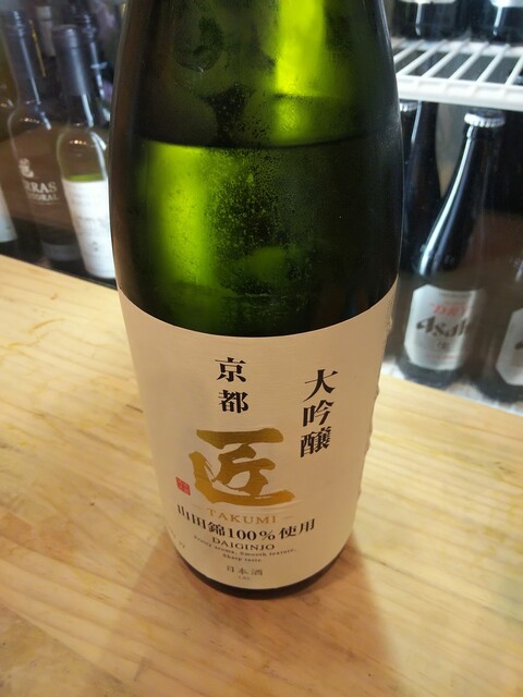 Delicious fish, oysters, and excellent sake 《Smoking and minors are not allowed》