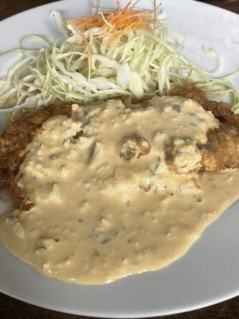 미야자키 지치의 치킨 난본 타르타루 소스, 정말 맛있어요!