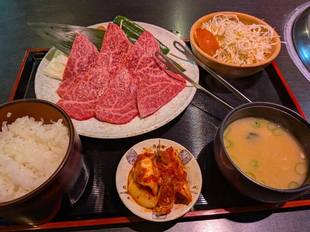 【재방문】직접 해산물을 구워 먹는 것이 맛있어요, 흑모 소고기 상홍살 라이스 소개☆