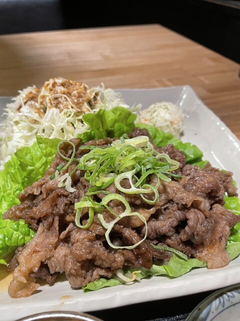 メインディッシュを除いた食べ放題!?1,000円!