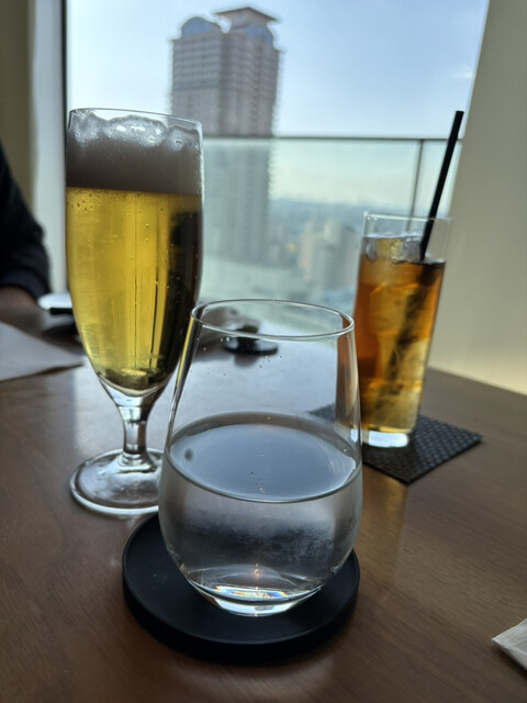 할카스 프렌치에서 런치를