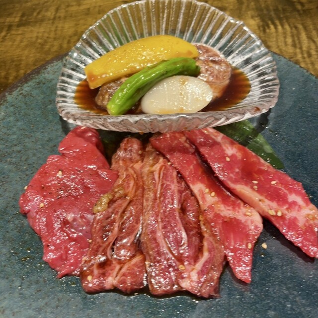 Absolutely outstanding recommendation! A one-person steak lunch with excellent value in Osaka's Umeda area.