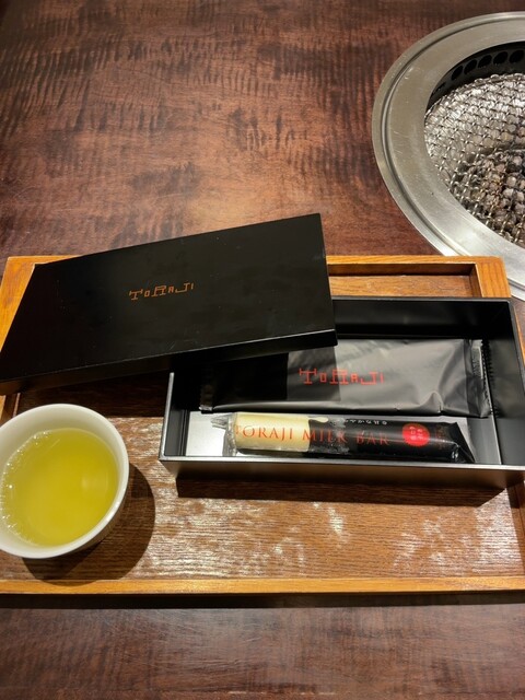 Absolutely outstanding recommendation! A one-person steak lunch with excellent value in Osaka's Umeda area.