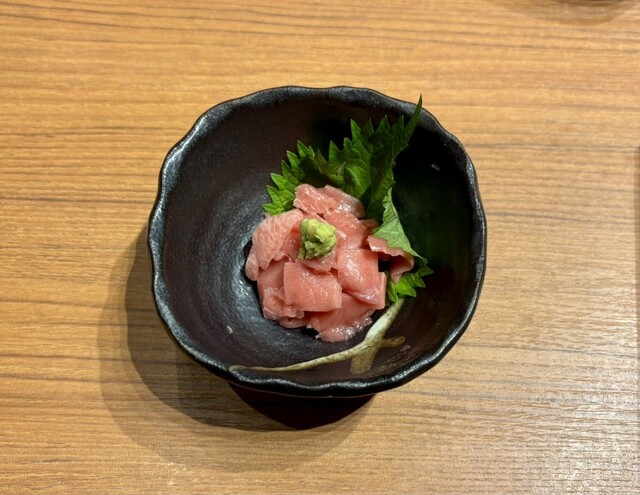대기수산에서 저렴한 가격에 고급스러운 대구를 즐기며 술을 마시다 @천만교