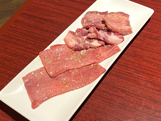 普段は焼肉と一緒にご飯を好みますが、この冷たい麺も絶対に試さないわけにはいきません！