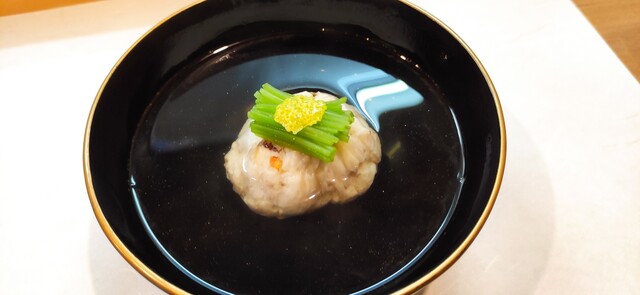고급스러운 맛을 손쉽게 즐길 수 있는 은둔 같은 가게