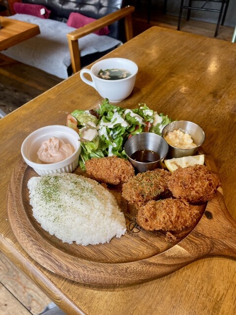 巨艉牡蠣炸鸡 午餐