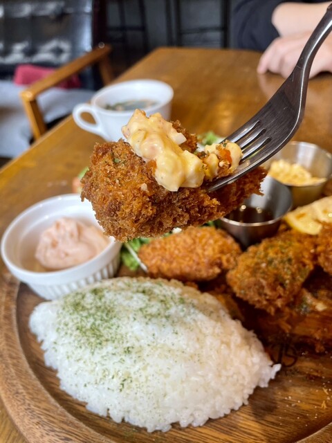 巨艉牡蠣炸鸡 午餐