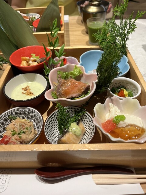 오본 식당 16: 다채로운 색상의 라이스와 맛있는 수양캔에 큰 만족!