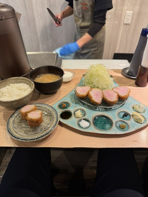 돼지를 중심으로 하는 돼지카츠의 명장.