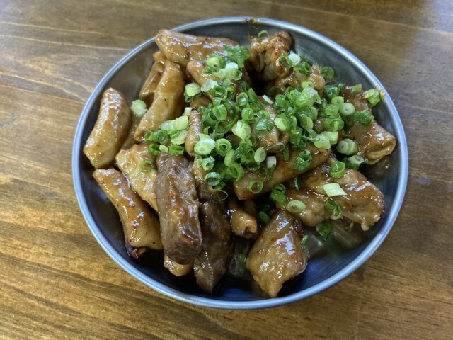 【오사카・다이가쿠구】렌탈 BBQ도 제공하는 철판 홀몬이야키 가게.