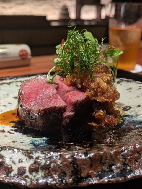Akutsuで味わう、大胆でありながら繊細なシーフード体験