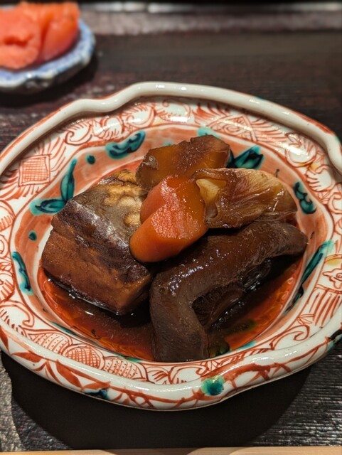 Akutsuで味わう、大胆でありながら繊細なシーフード体験