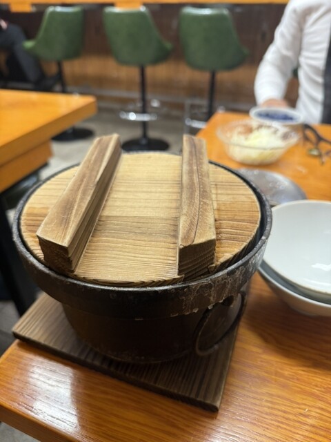 “석불 홀몬 × 은샤리… 후쿠시마에는 너무 위험한 가게가 있었다.”