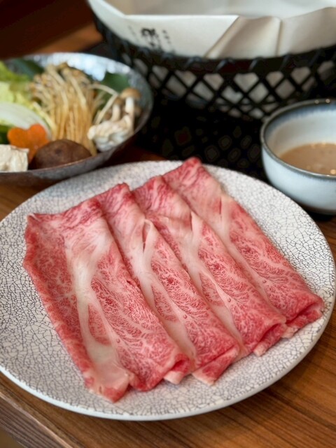 “히타니우 일두가이, 마조시게이”라는 이름으로 오픈한 새로운 랜드마크인 KITTE 오사카.