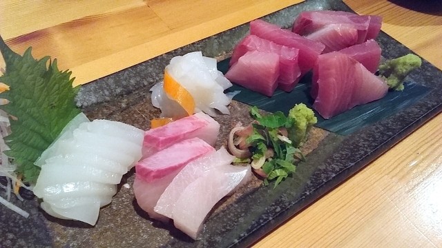 계절별 요리의 맛있는 연회. 한복리 요리, 노도구로 뼈 찜, 도미밥.
