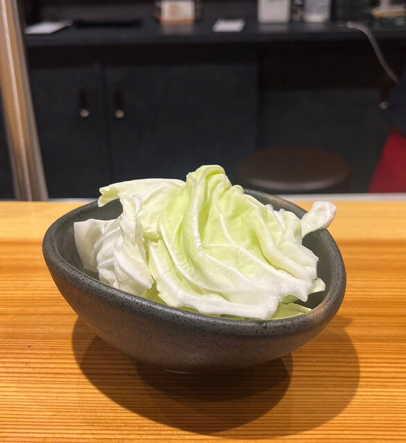 양뿐과 꼬치카츠가 번갈아 나오는 꼬치 코스