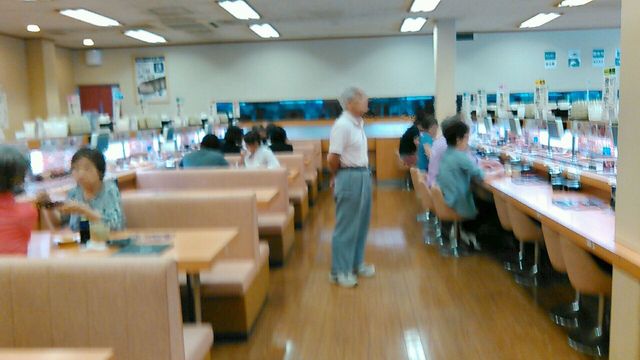 寿司の品質が低下している ↓ どうか、家族経営のレストランのようになるのをやめてほしい（悲しみの声）