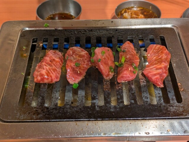 Basically, all kinds of meat were cooked here. It's really appreciated, and the meat was also delicious.
