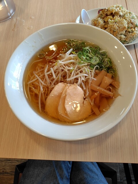ハーフチャンラーメン付きの拡張ランチメニュー!