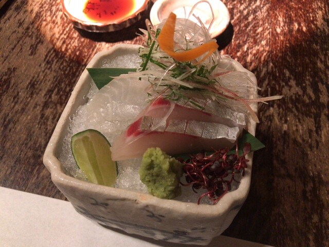 Famous dish of scallop, local vegetable dishes, and seasonal fish enhance the taste of "Monthly Hira Course" (6,600 yen).