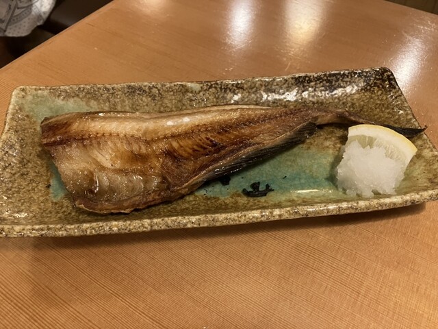 美味しくて手頃な価格の店舗で、常に多くの客で賑わっています。