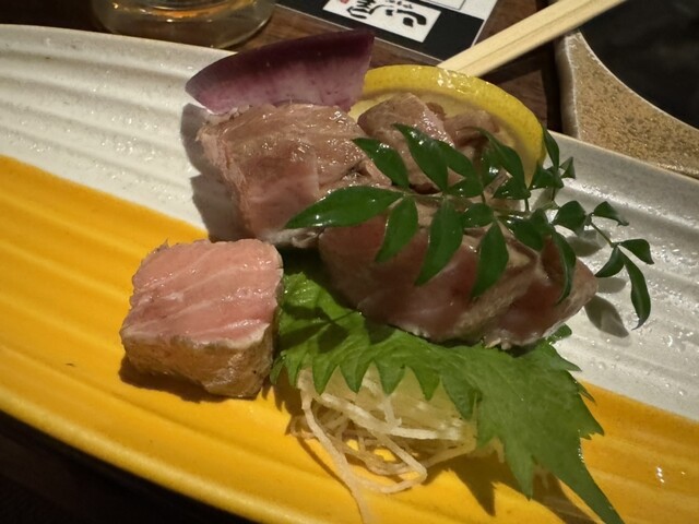 プライベートルーム&カウンターキッチンでの自由な飲み放題!美味しい燻製スナック!