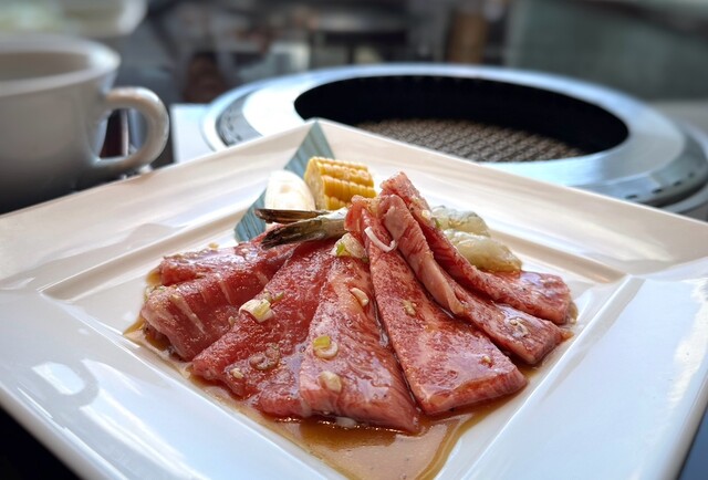 高品質で美味しい肉だけでなく、美味しいサイドディッシュやサラダもある、満足のいくランチです。