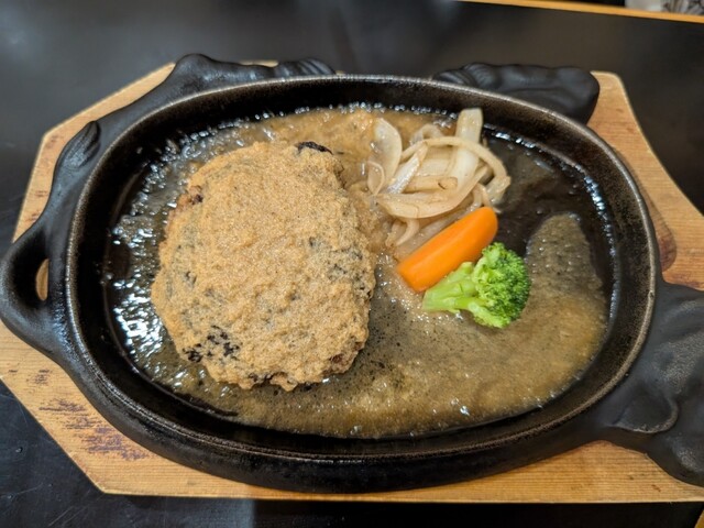 꽤 괜찮은데, 구름이 가시지 않는 점심!