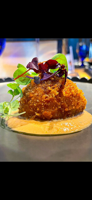 A restaurant offering fusion cuisine that I would love to visit all my life!