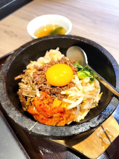 JR博多駅(筑紫口) 근처에 있는, 돌구이 비비엔바. 가성비가 좋아요.