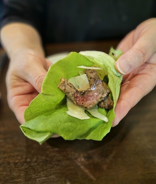 생선과 해산물을 중심으로 한 프랑스 요리를 맛보았는데, "마그로의 우나지"가 정말 맛있었습니다!