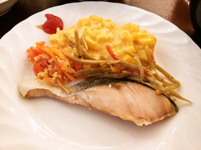 나하의 호텔에서 아침 비키니를 즐겼어요～♪