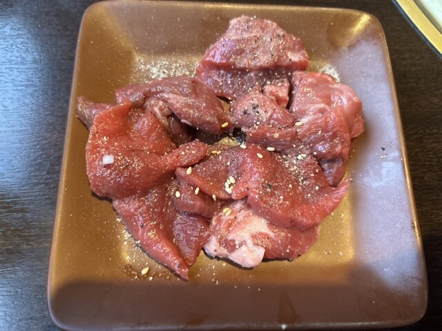 정육점 직영의 야마가타 소 구이 요리가 맛볼 수 있는 조나이의 인기 가게