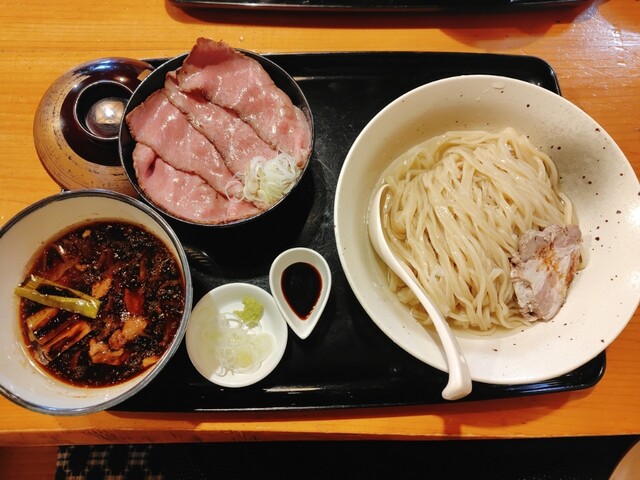 蕎麦屋の絶品ローストビーフ